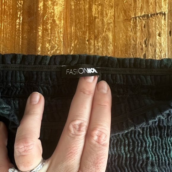 FashionNova plaid crop top - Picture 2 of 3